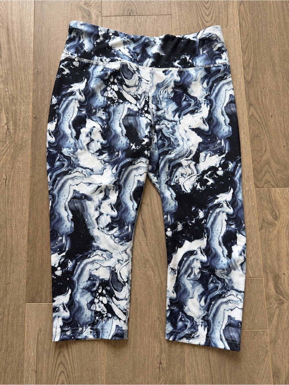 Athletic Works Dri-More Tech Marble Capri Leggings Size L